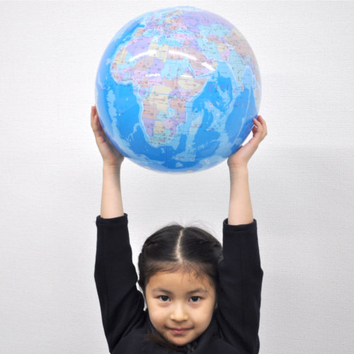 最新版 置き場所に困らない 日本語表記のビーチボール地球儀 球径30cm